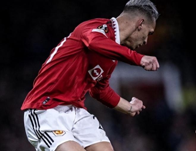 KAIYUN SPORTS-冲刺阶段金州勇士调整名单以备欧冠；完成体检环节打磨；压力陡增；团队化学反应显著的简单介绍