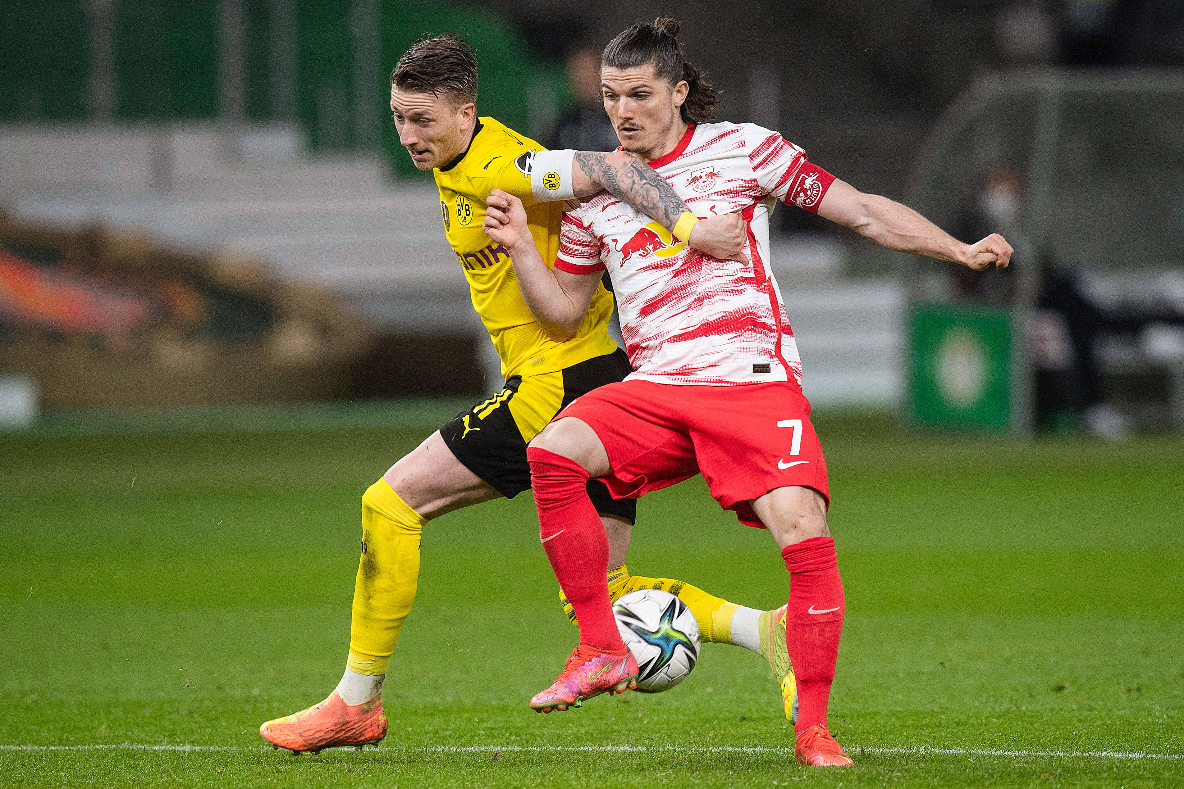 kaiyun体育平台-多特蒙德迎德国杯关键赛，关键时刻绝杀压哨，信心回归，更衣室氛围转暖的简单介绍