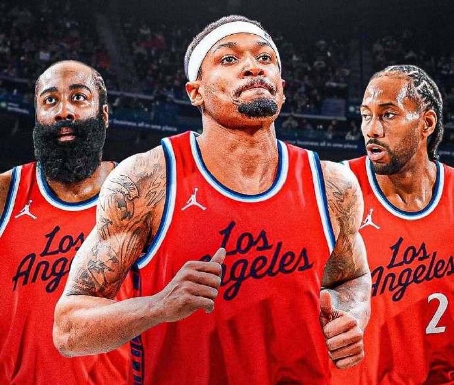 开云体育中国官网-包含费城76人训练开放日，今夜调整名单引欢呼，NBA季后赛在即，数据趋势出现新变化的词条